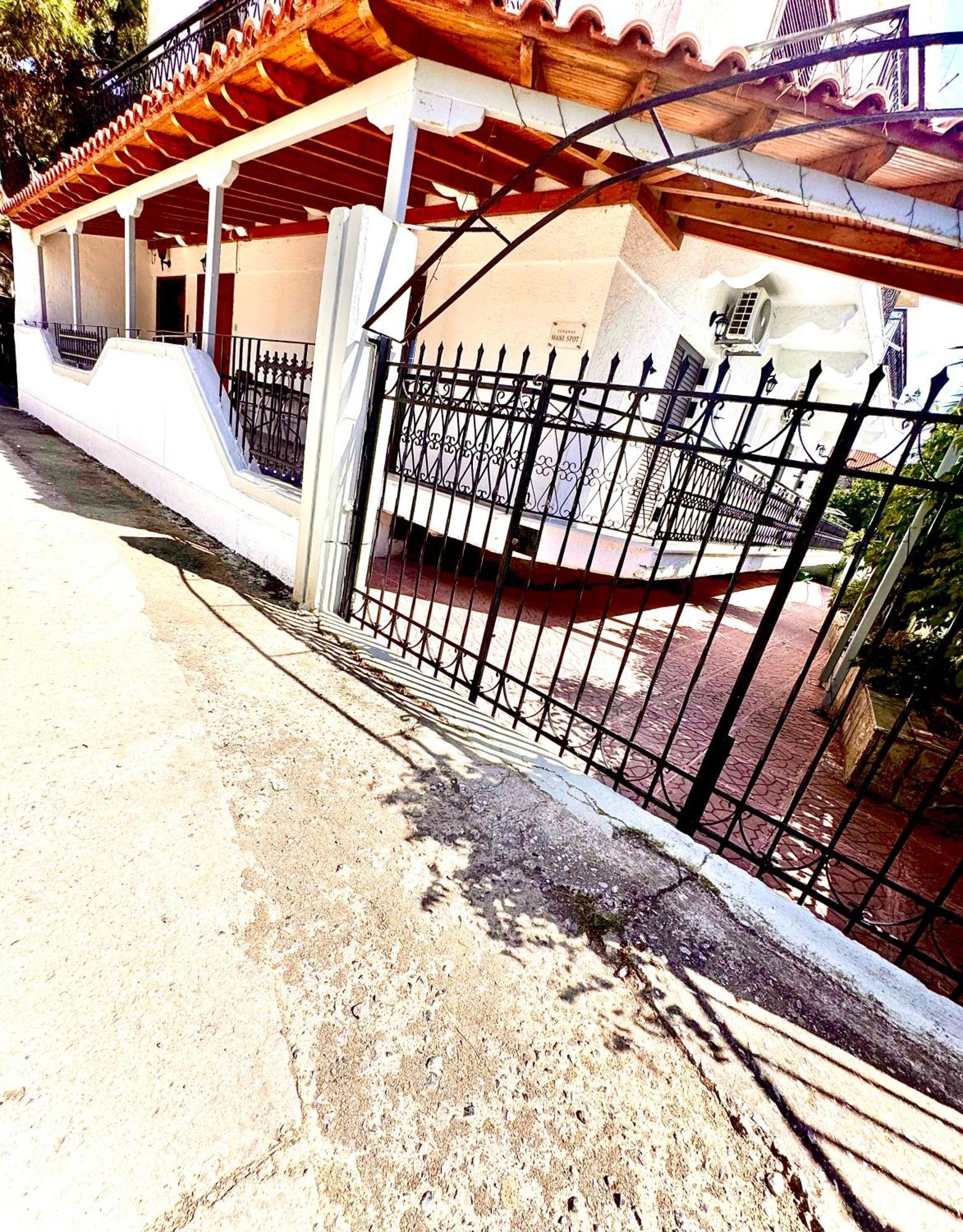 Hotel Mani Spot Areopoli Exterior foto